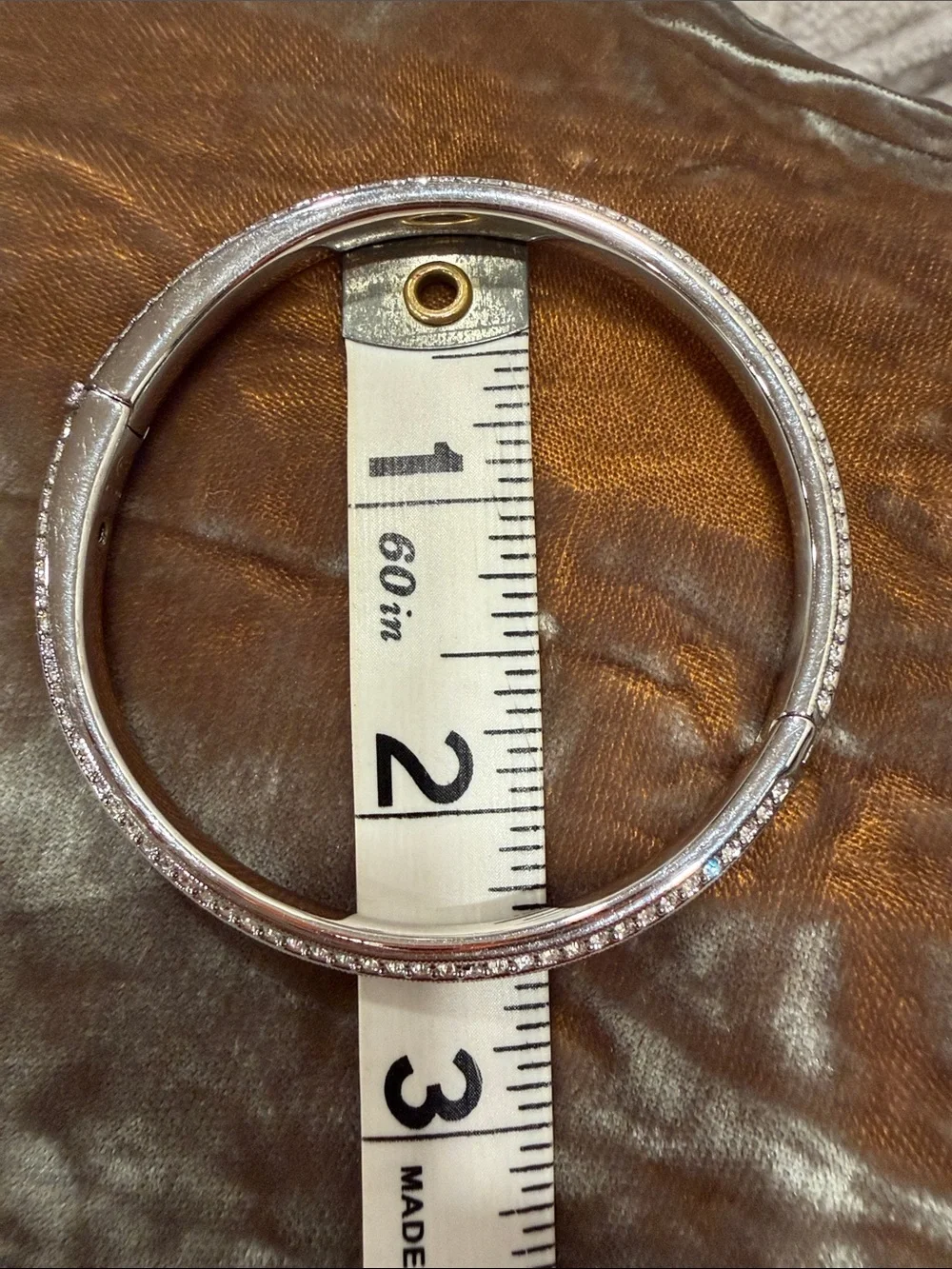 Silver Tone Clear Rhinestone Hinged Bangle Bracelet 24g-1070